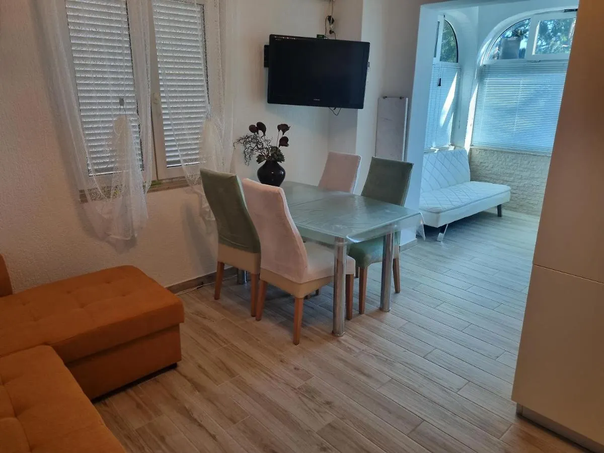 Olivio Apartment Novi Vinodolski 0*,  Croatia